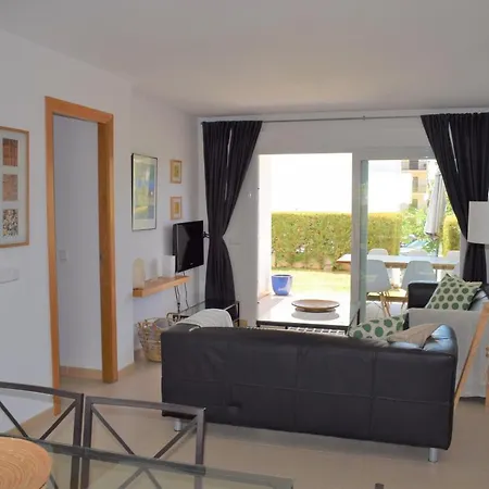 Ground Floor With Private Garden Bellresguard 포엔샤 항구